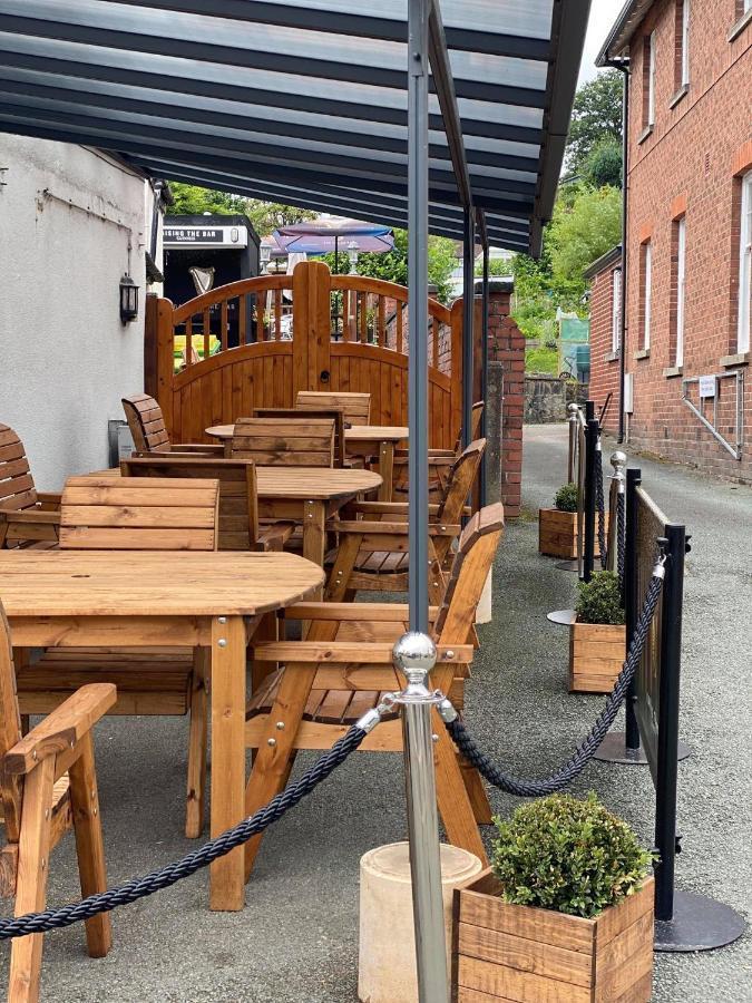 Old New Inn, Llanfyllin ภายนอก รูปภาพ